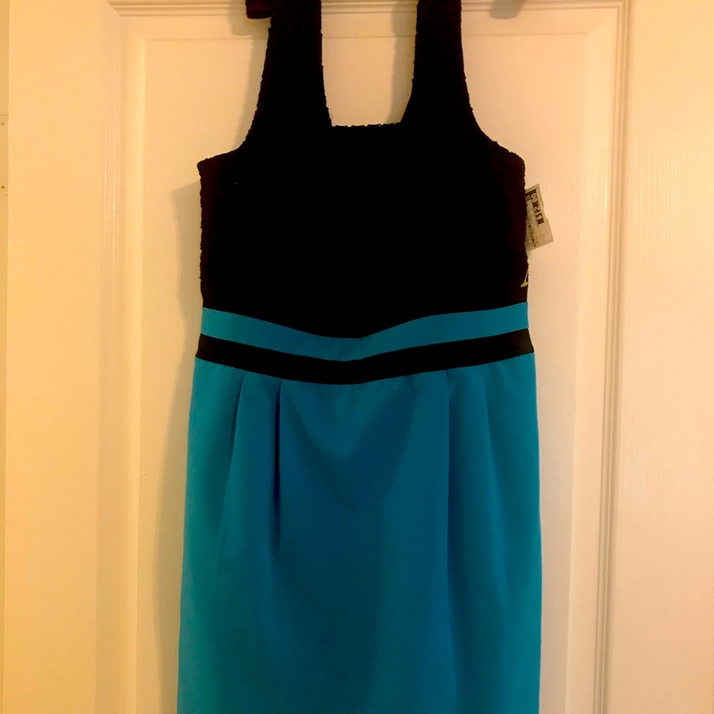 Sexy little dress with pockets! Size large